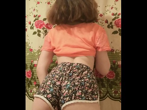 ❤️ Sexet ung babe laver en striptease ved at filme sine shorts på kamera Porn video at da.killvs.top ☑